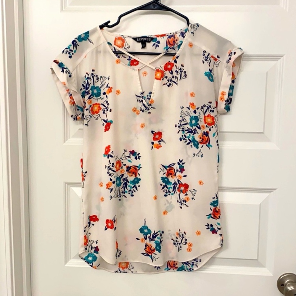 Express Women's Floral Blouse - Cream with Red and Blue Floral Design